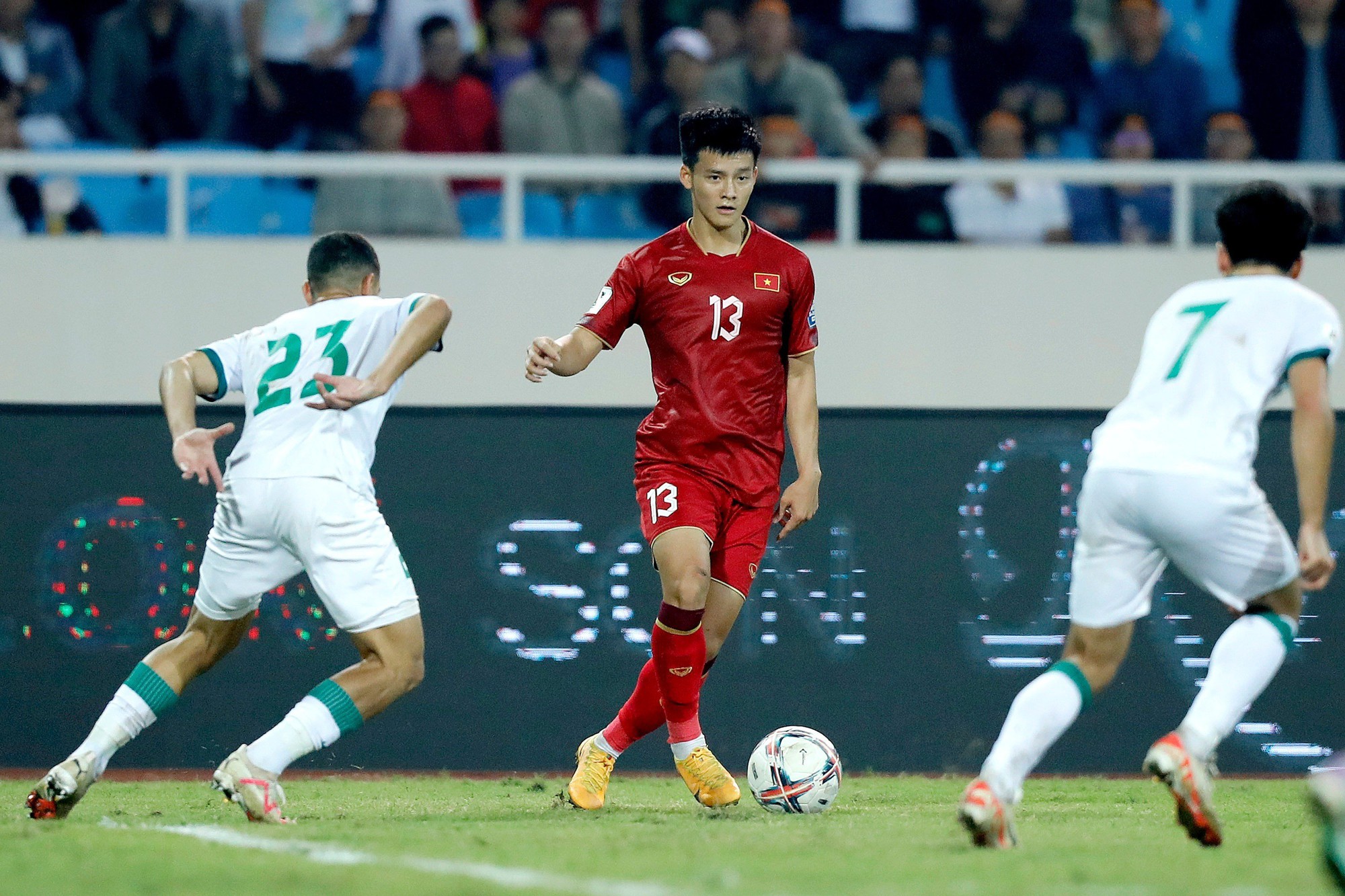 Thanh Nhàn ra mắt đội tuyển Việt Nam trong trận gặp đối thủ Iraq