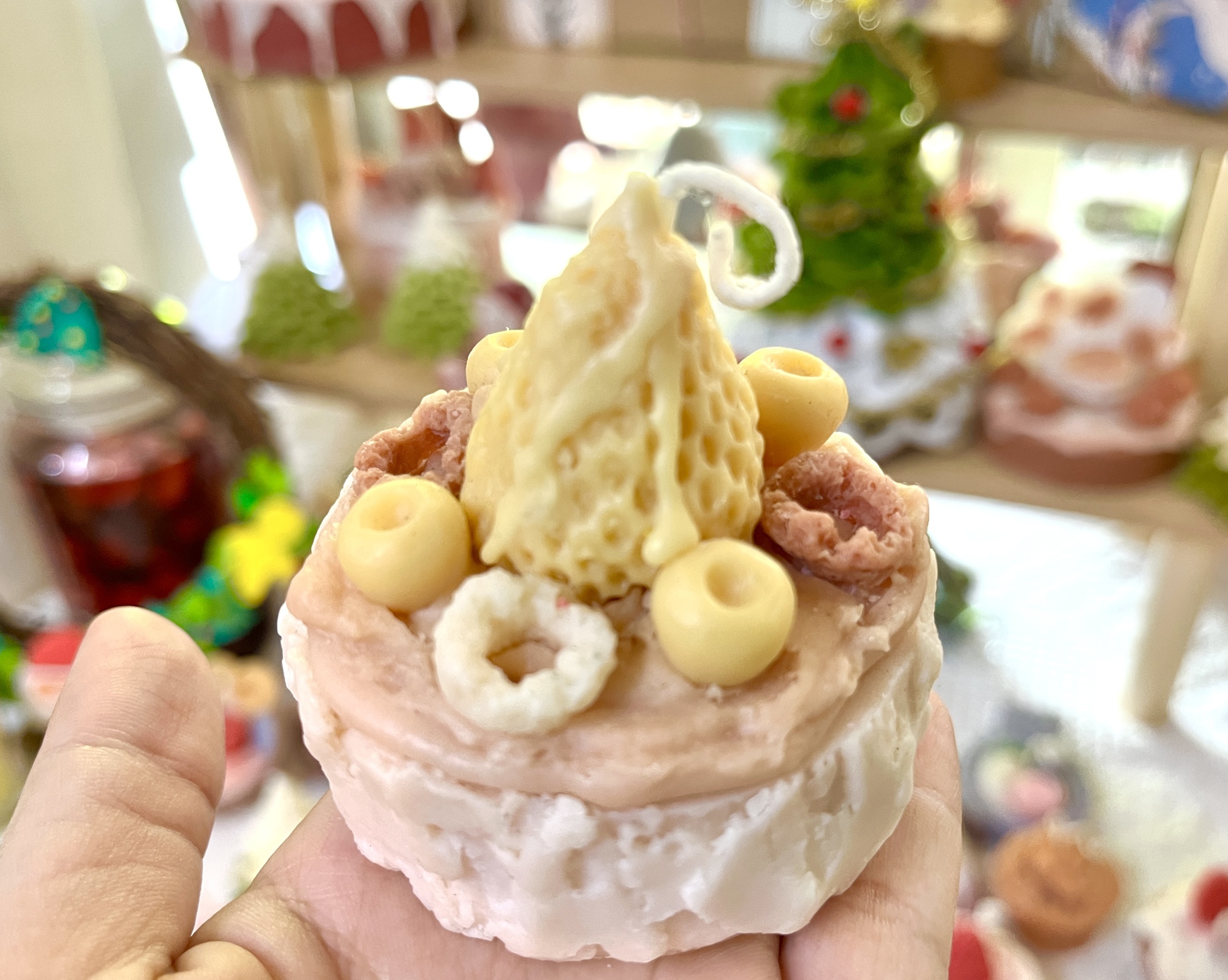 Học làm nến thơm, vòng nguyệt quế, bánh ngọt tặng bạn bè dịp Giáng sinh - Ảnh 6. Học làm nến thơm, vòng nguyệt quế, bánh ngọt tặng bạn bè dịp Giáng sinh - Ảnh 6.