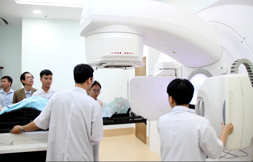 Đầu tư 120 tỉ đồng xây khu xạ trị tại Bệnh viện đa khoa tỉnh Quảng Trị - Ảnh 2.