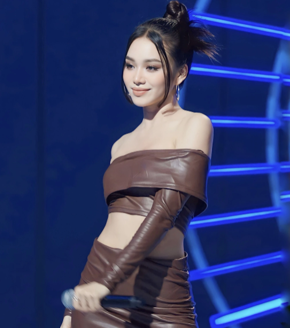 Vẻ nóng bỏng của hot girl Hải Phòng từng gây sốt tại 'Vietnam Idol' - Ảnh 2.
