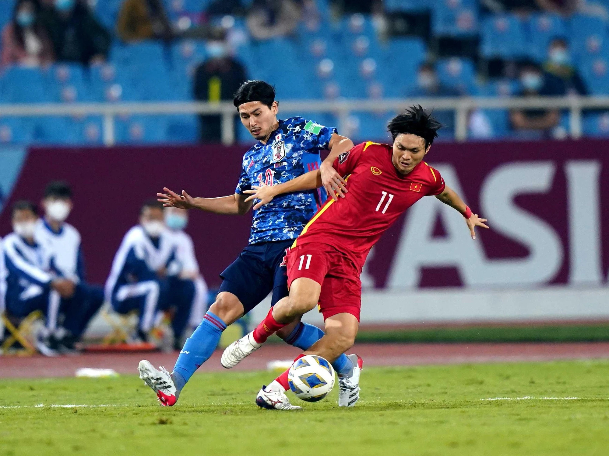 Đội tuyển Việt Nam đấu Nhật Bản tại sân World Cup, nơi Ronaldo từng khóc nức nở - Ảnh 1.