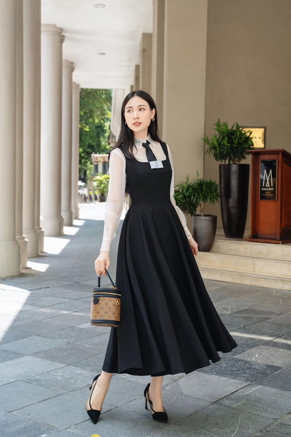 Váy Sơ Mi Nơ Cổ Dáng Xoè Màu Trắng và Đen, Đầm Bánh Bèo Tay Phồng Chan  House. | Shopee Việt Nam