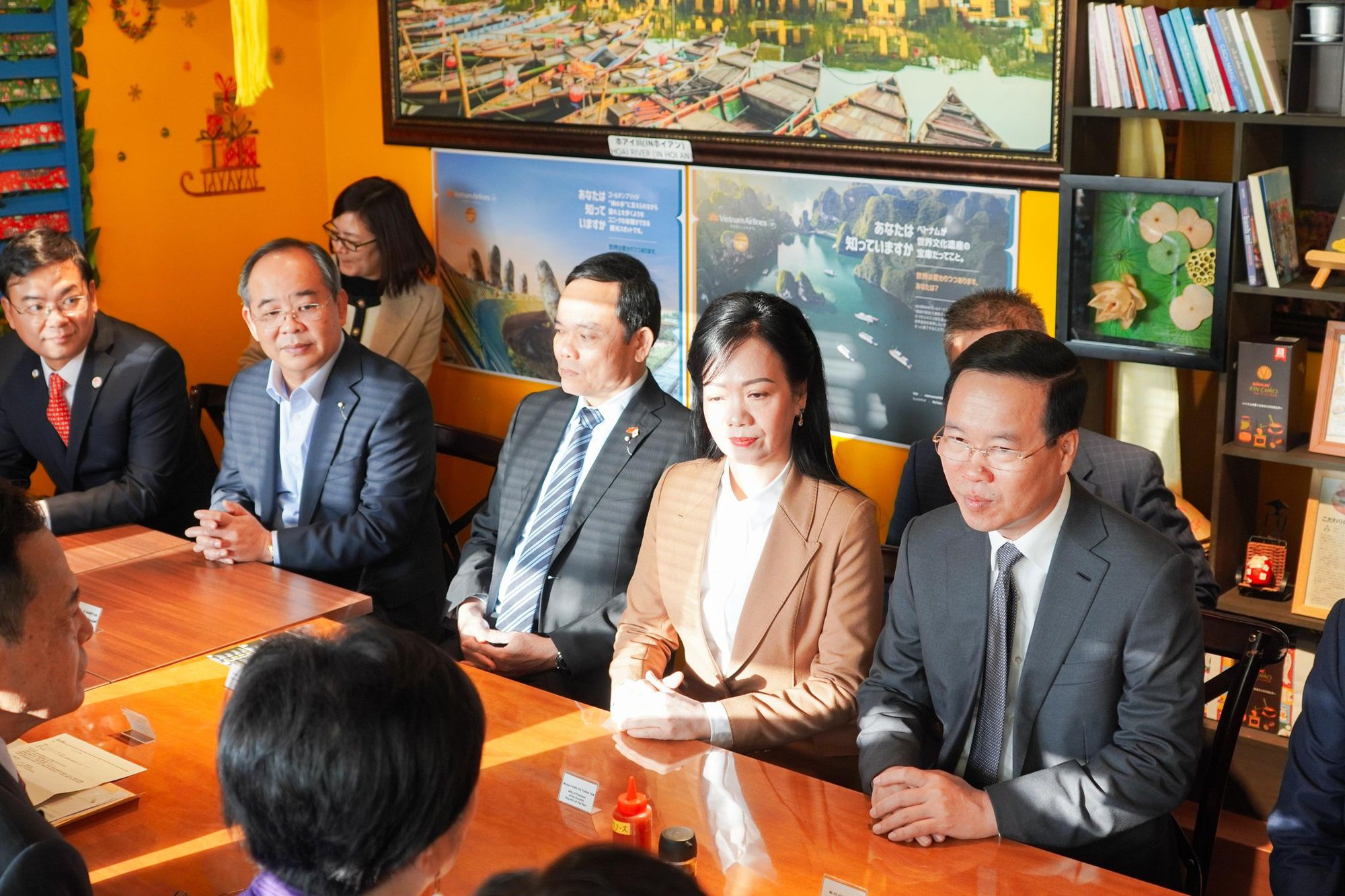 Chủ quán kể chuyện tiếp đón Chủ tịch nước, Thống đốc Tokyo ăn bánh mì Việt Nam - Ảnh 6.
