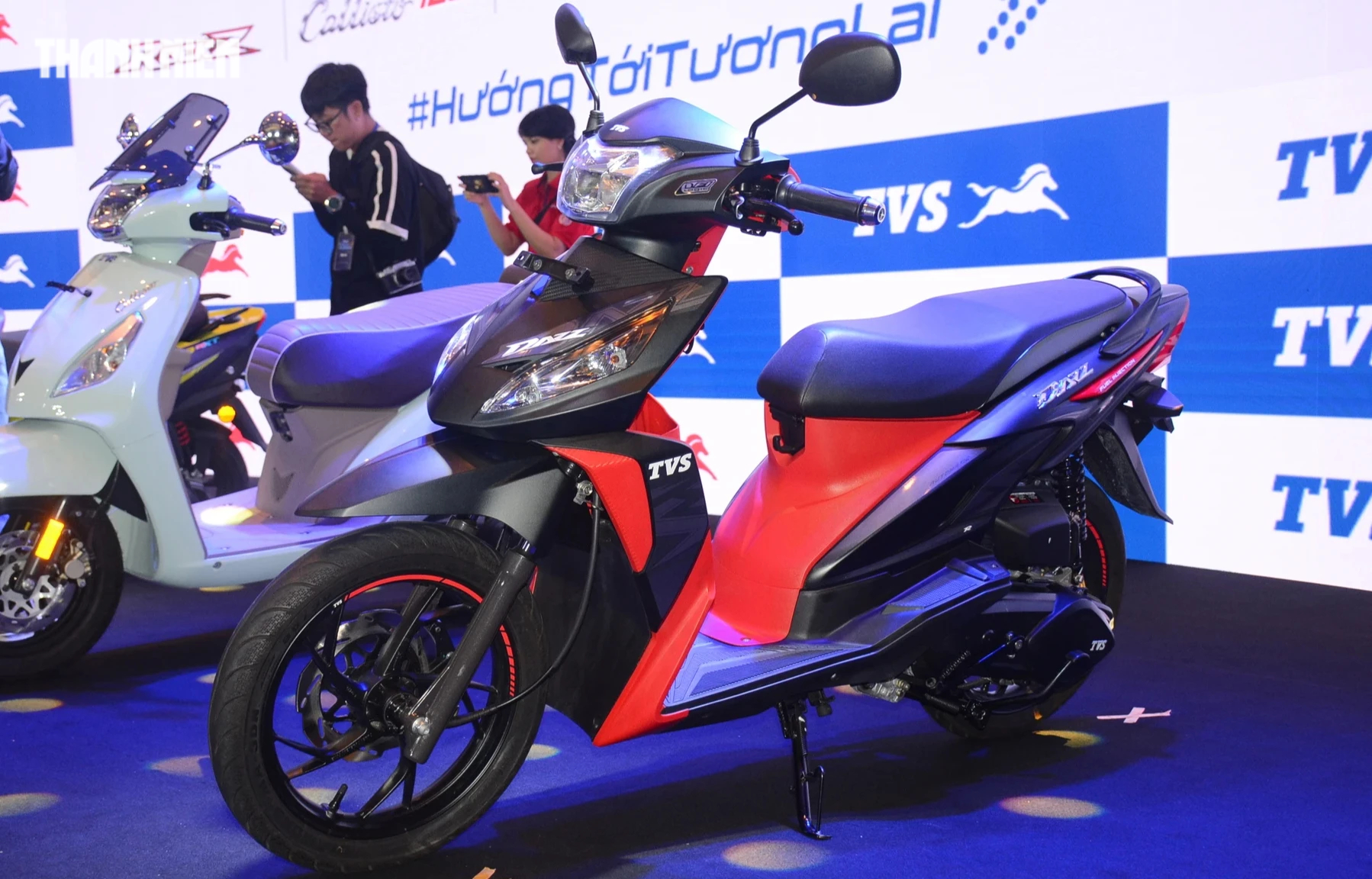 Xe tay ga TVS Dazz 110 vào Việt Nam giá 25,9 triệu đồng, cạnh tranh Honda Vision - Ảnh 1.