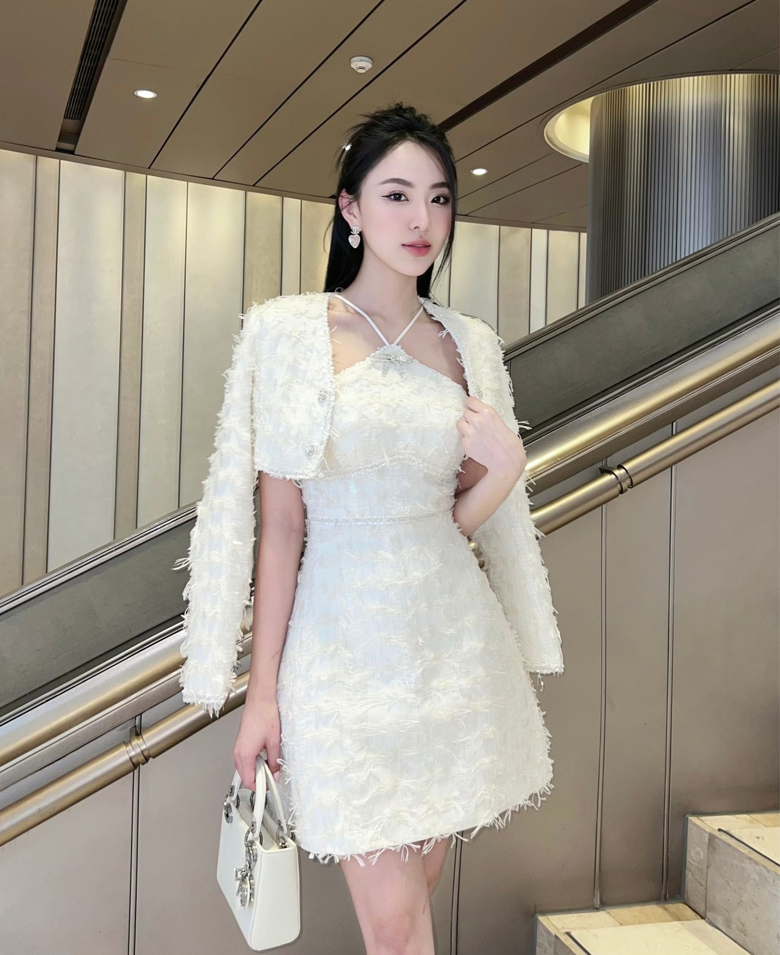 Váy body đen dự tiệc đính hoa sang chảnh V4230 - DVC Fashion