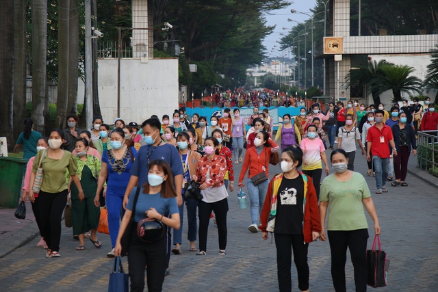 Công ty PouYuen sắp tuyển mới 1.000 lao động đầu năm 2024 - Ảnh 1. Công ty PouYuen sắp tuyển mới 1.000 lao động đầu năm 2024 - Ảnh 1.