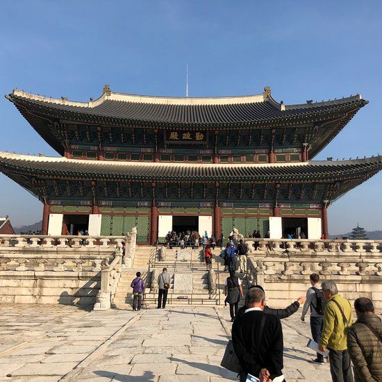 Đền Gyeongbok: Tinh hoa của triều đại Joseon và di sản văn hóa thế giới  - Ảnh 2.