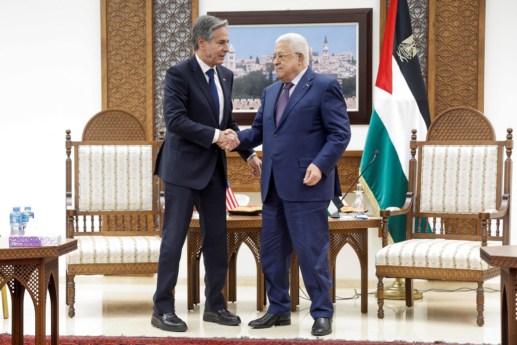 Tổng thống Chính quyền Palestine yêu cầu Israel ngừng bắn lập tức  - Ảnh 1.