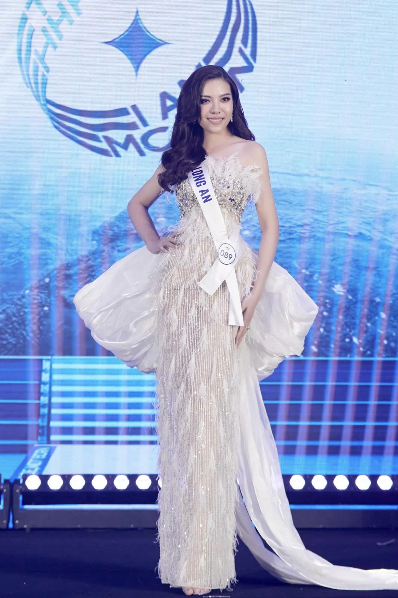 Nhan sắc cô gái cao 1,8m ở Hoa hậu Hoàn vũ Việt Nam  - Ảnh 4.