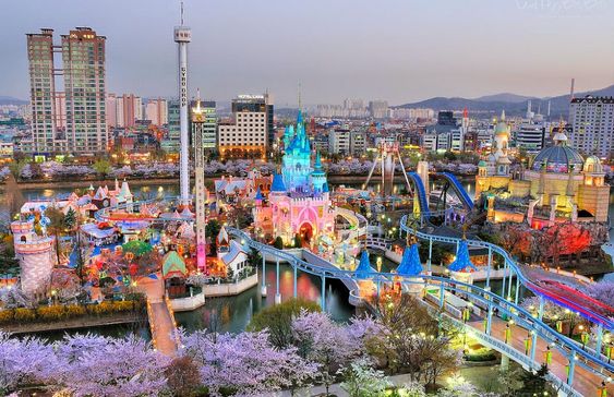 Lotte World - Địa điểm lý tưởng họp hội bạn thân hay đi chơi cùng gia đình - Ảnh 1.