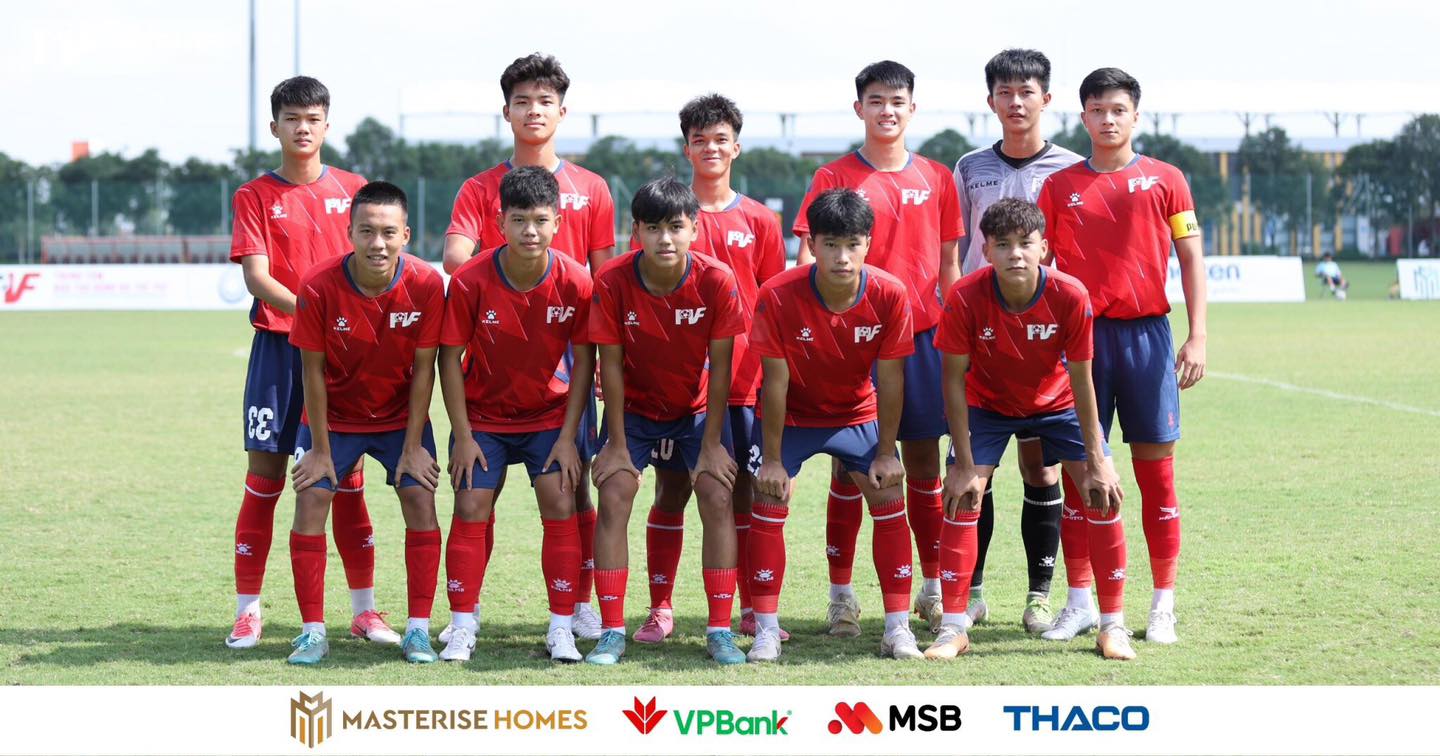 U.17 PVF giao hữu với đối thủ Nhật Bản, cầu thủ trẻ có bài học bổ ích - Ảnh 1. U.17 PVF giao hữu với đối thủ Nhật Bản, cầu thủ trẻ có bài học bổ ích - Ảnh 1.