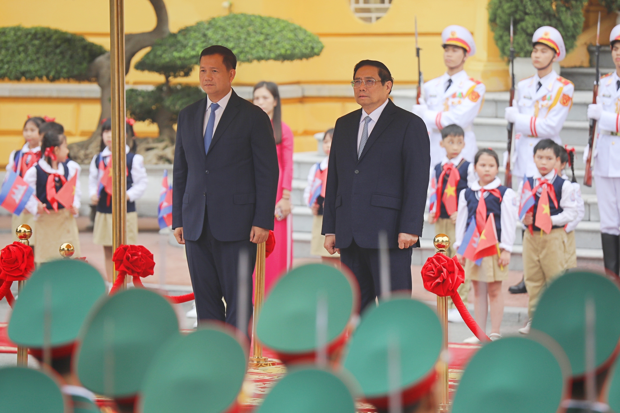 Thủ tướng Phạm Minh Chính chủ trì lễ đón Thủ tướng Campuchia Hun Manet - Ảnh 2.