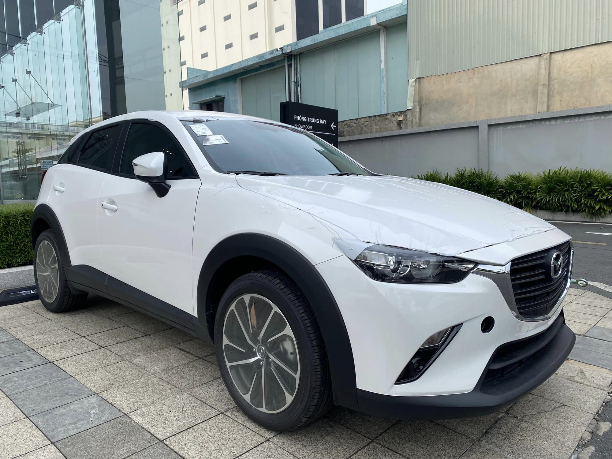 Mazda CX-3 khiến Toyota Raize gặp khó tại Việt Nam - Ảnh 1.