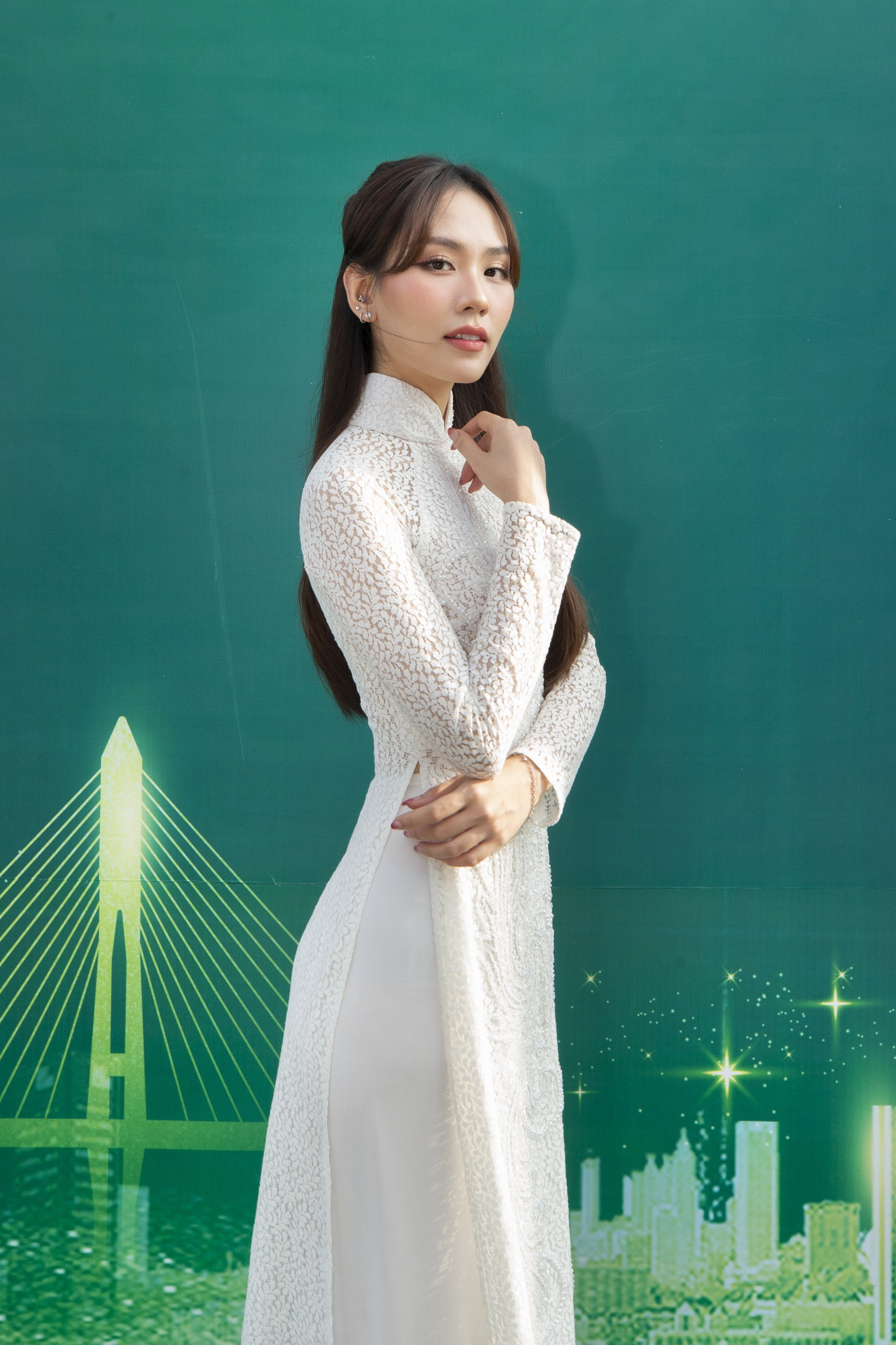 Hoa hậu Mai Phương làm giám khảo trước thềm 'chinh chiến' Hoa hậu Thế giới 2023 - Ảnh 2.