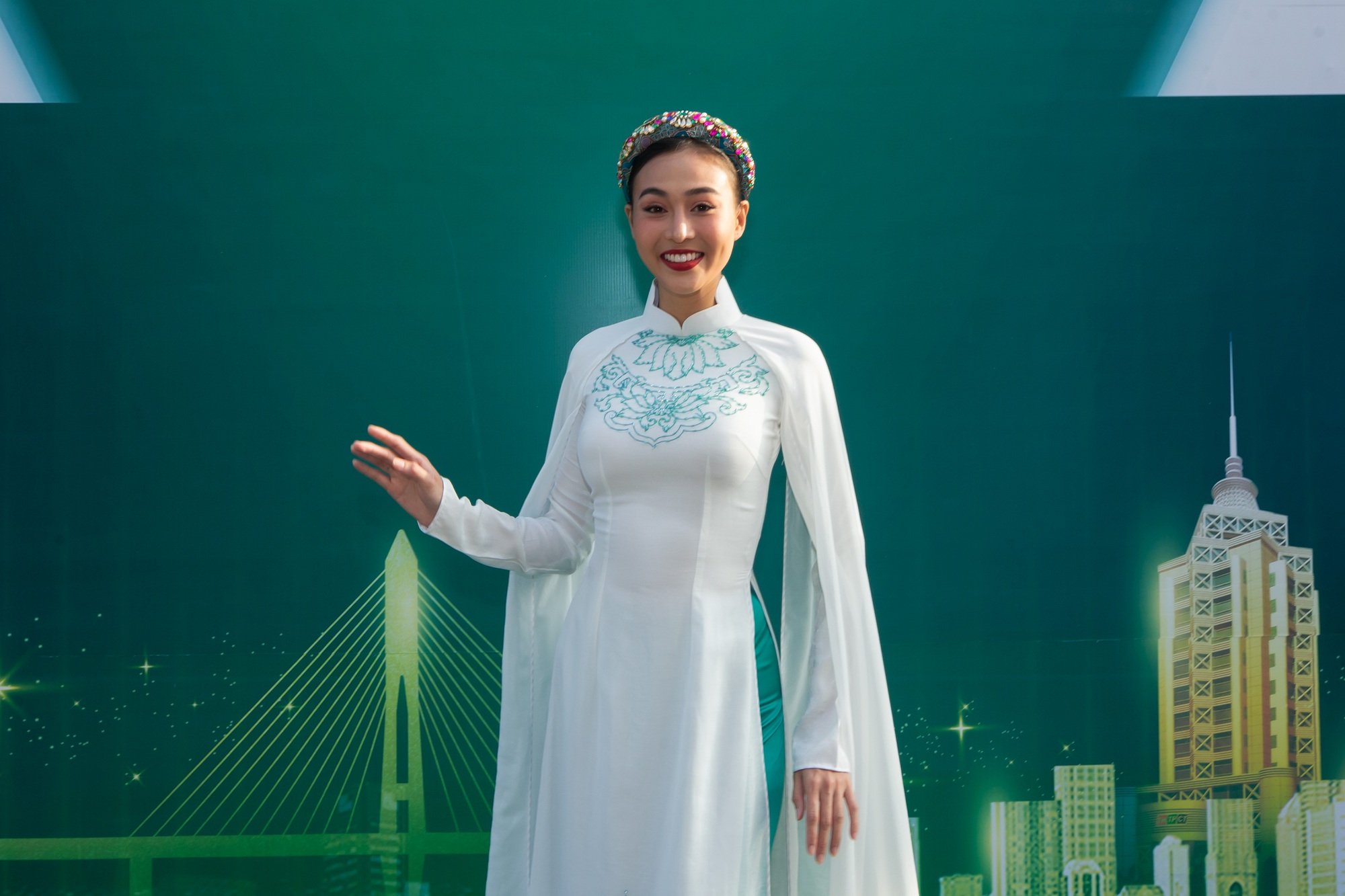 Hoa hậu Mai Phương làm giám khảo trước thềm 'chinh chiến' Hoa hậu Thế giới 2023 - Ảnh 3.