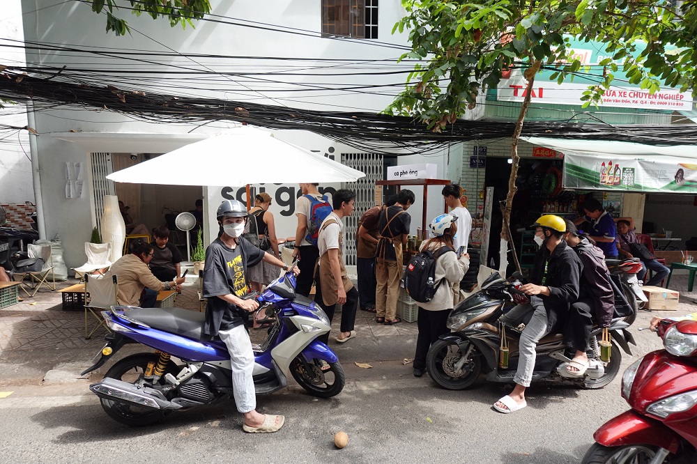 Cà phê ống tre thành hot trend, ông chủ gen Z bán ngày hơn 200 ống - Ảnh 4. Cà phê ống tre thành hot trend, ông chủ gen Z bán ngày hơn 200 ống - Ảnh 4.