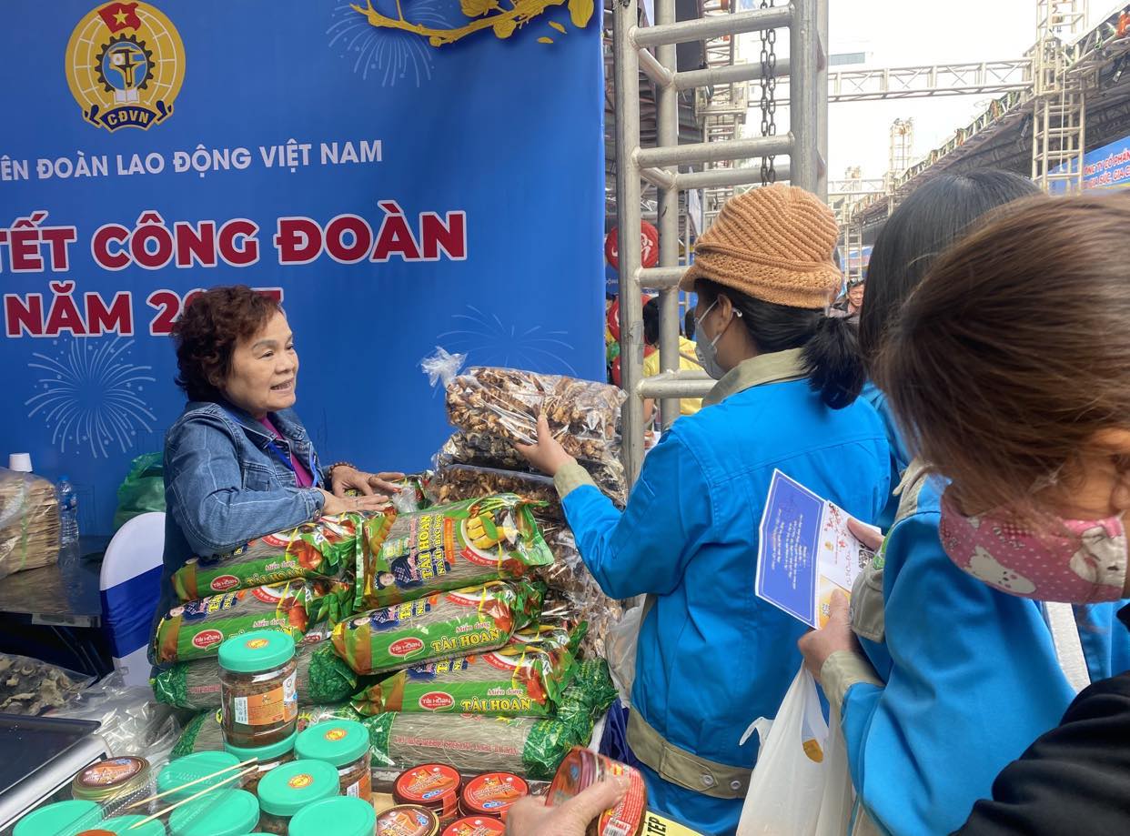 Tổng liên đoàn Lao động Việt Nam thông tin thêm về dừng đóng công đoàn phí - Ảnh 2.