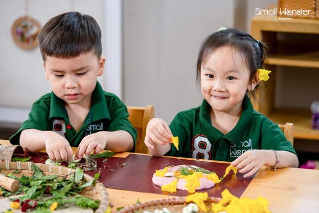 Với tinh thần “Challenging the Wondrous Mind”,áodụcmầmnonAnhQuốcvàSingaporeKhaiphóngtrítòmòcủatrẻ<strong>vn</strong> mỗi em bé Small Wonder được khai phóng tiềm năng vô tận của trí tò mò (Ảnh: Small Wonder)