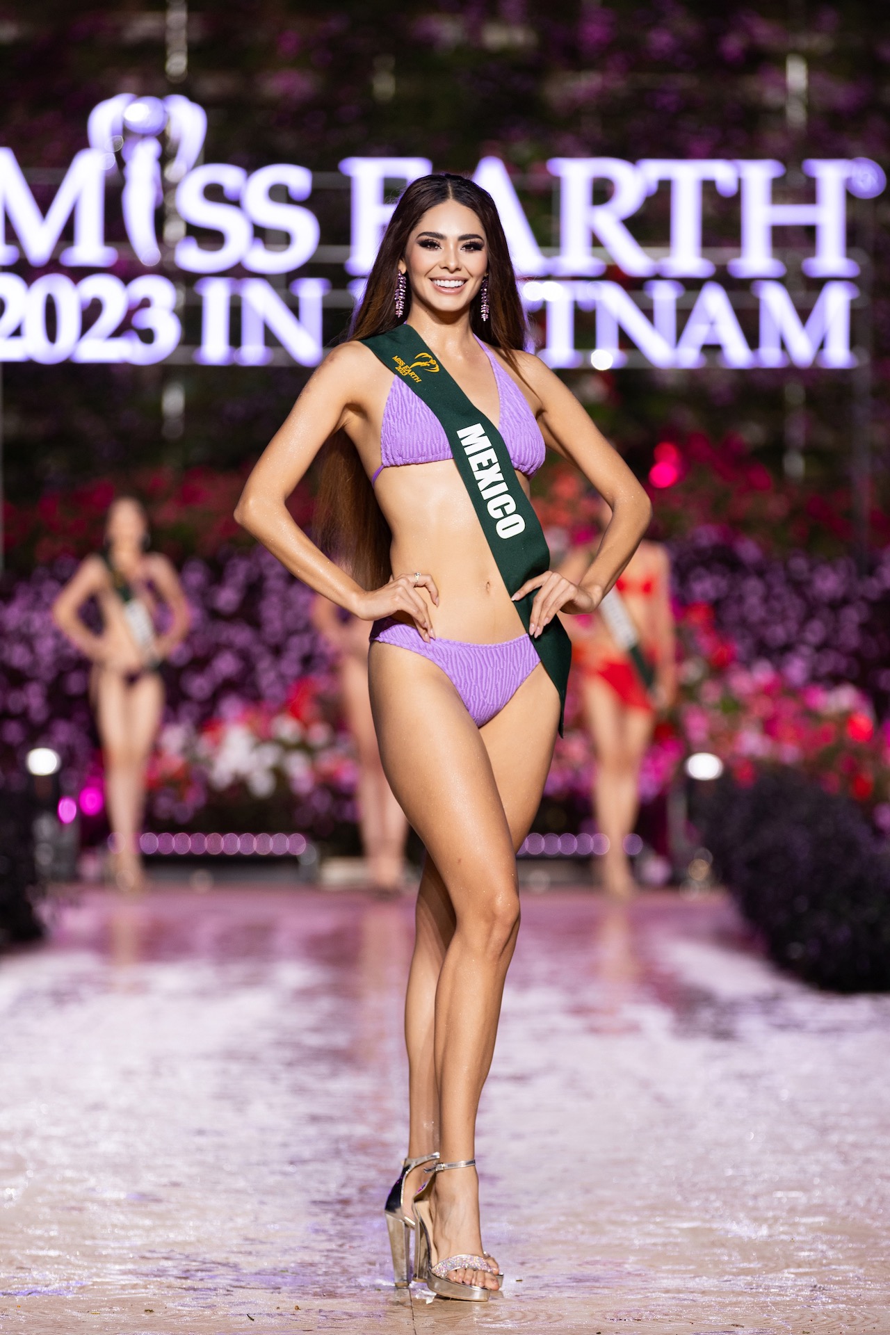 Dàn mỹ nhân Miss Earth 2023 diễn áo tắm nóng bỏng giữa thời tiết Đà Lạt  - Ảnh 6.