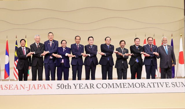 Kỷ niệm 50 năm thiết lập quan hệ, Nhật Bản hỗ trợ ASEAN 55 tỉ yên - Ảnh 3.