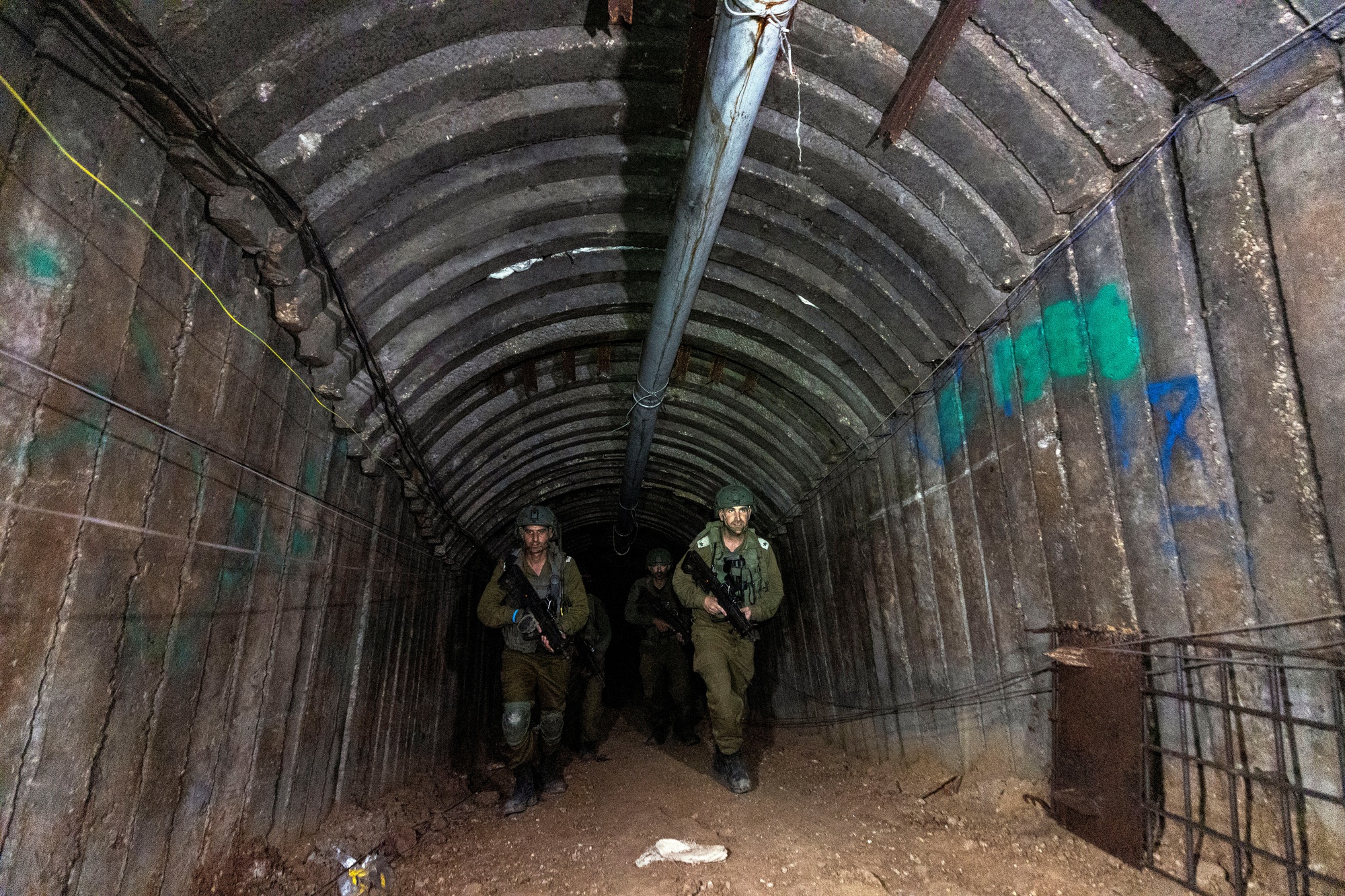 Israel tuyên bố phát hiện 'đường hầm lớn nhất của Hamas' gần Gaza - Ảnh 1.