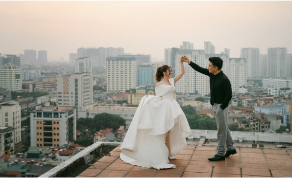 Nữ MC VTV xinh đẹp lên xe hoa ở tuổi 23 - Ảnh 9. Nữ MC VTV xinh đẹp lên xe hoa ở tuổi 23 - Ảnh 9.