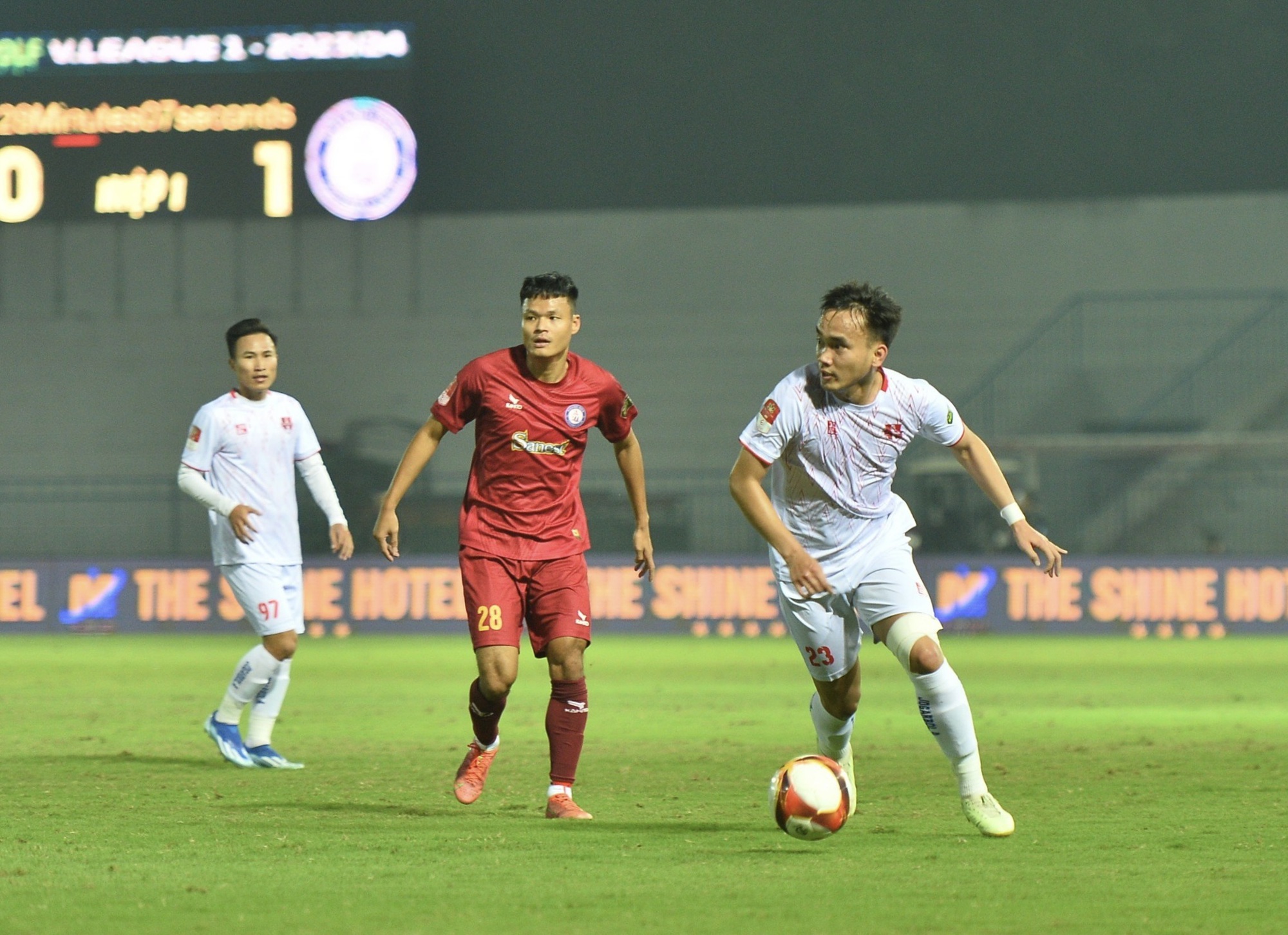 V-League: CLB Khánh Hòa chơi hay, đội Hải Phòng ngược dòng ấn tượng để vào tốp 4 - Ảnh 2.