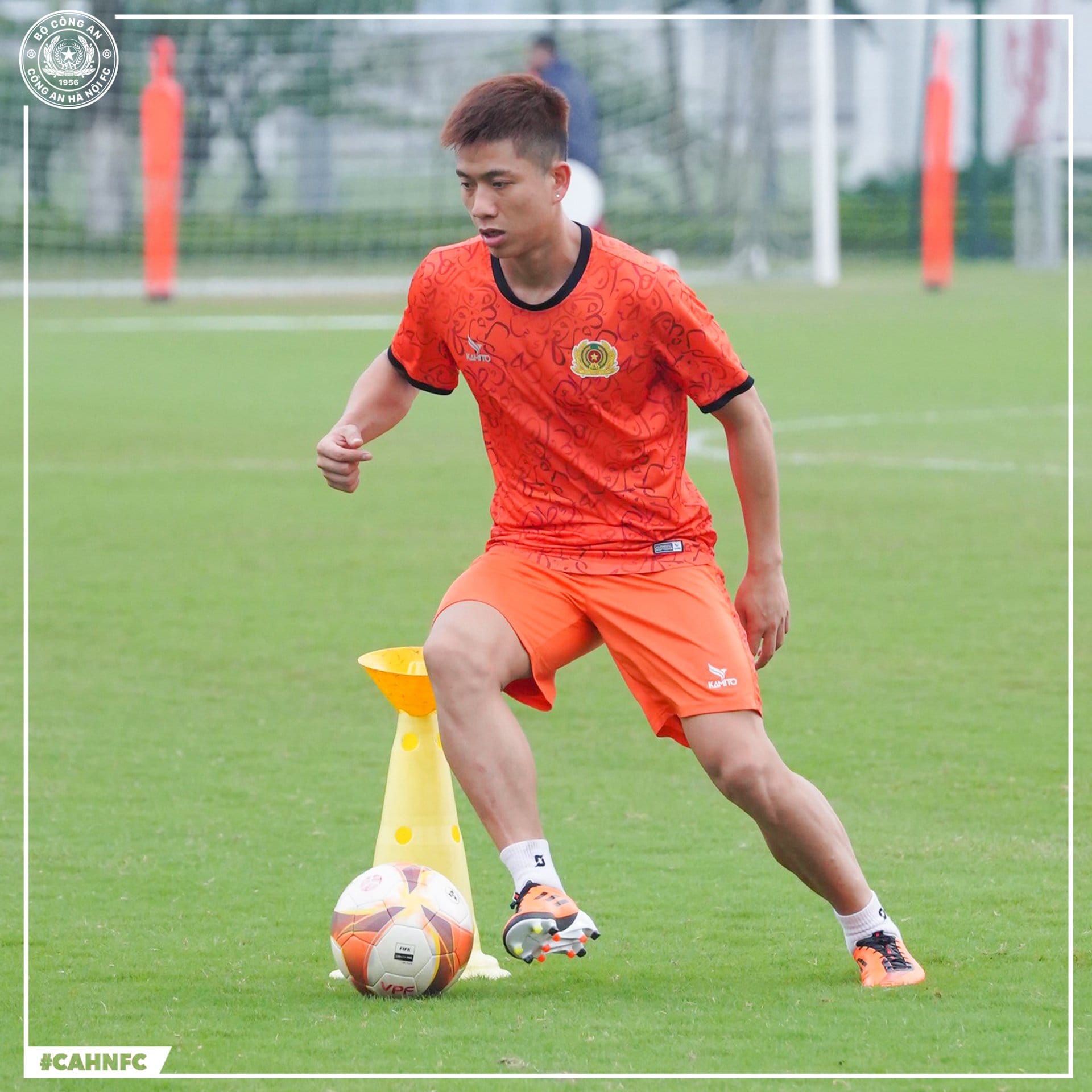 Phan Văn Đức tái xuất, HLV Troussier có thêm 'bài vở' cho đội tuyển Việt Nam - Ảnh 2.