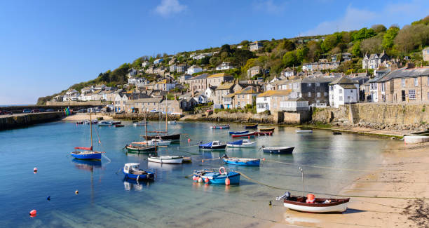Cornwall: Khám phá vùng đất tuyệt đẹp của nước Anh  - Ảnh 1.