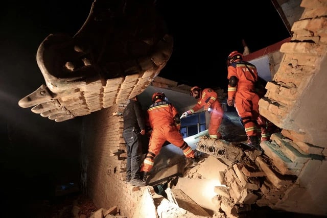 Động đất ở Trung Quốc: Người Việt với khoảnh khắc thoát chạy giữa đêm -8 độ- Ảnh 4.