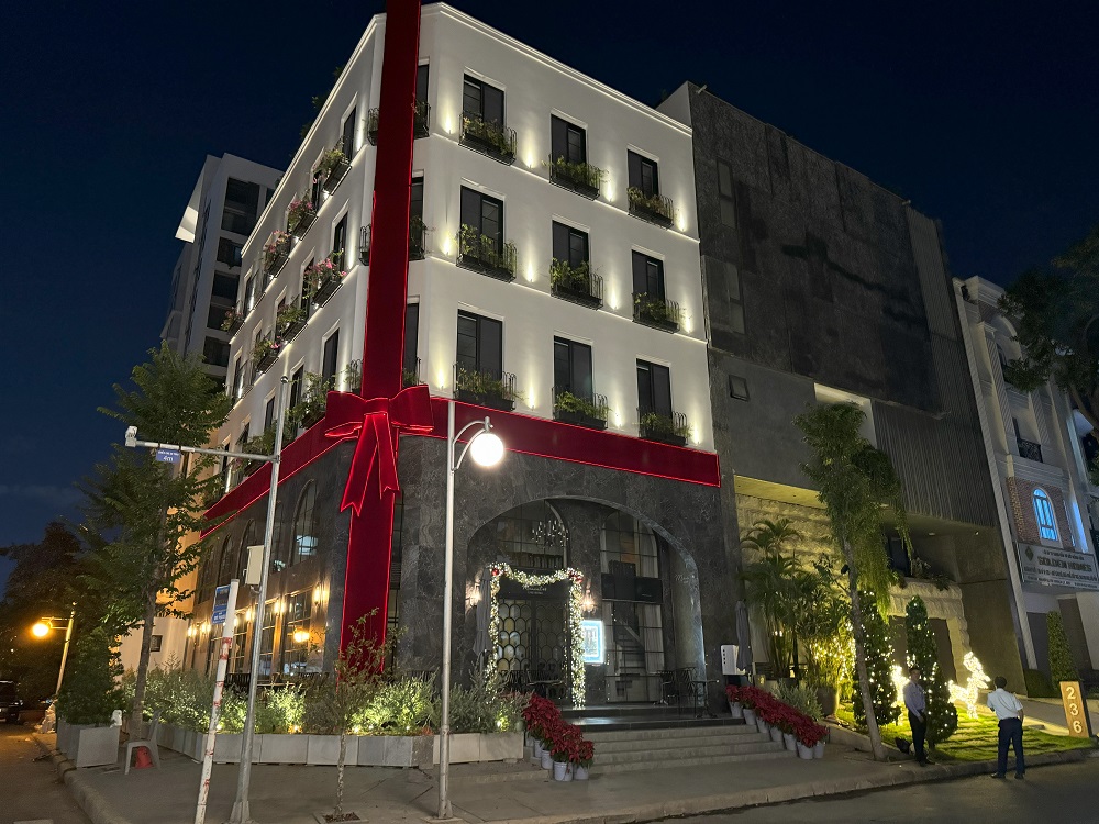Biệt thự hot nhất Phú Mỹ Hưng dịp Giáng sinh: Lộng lẫy cả khu phố, trang trí mất cả tháng- Ảnh 7.