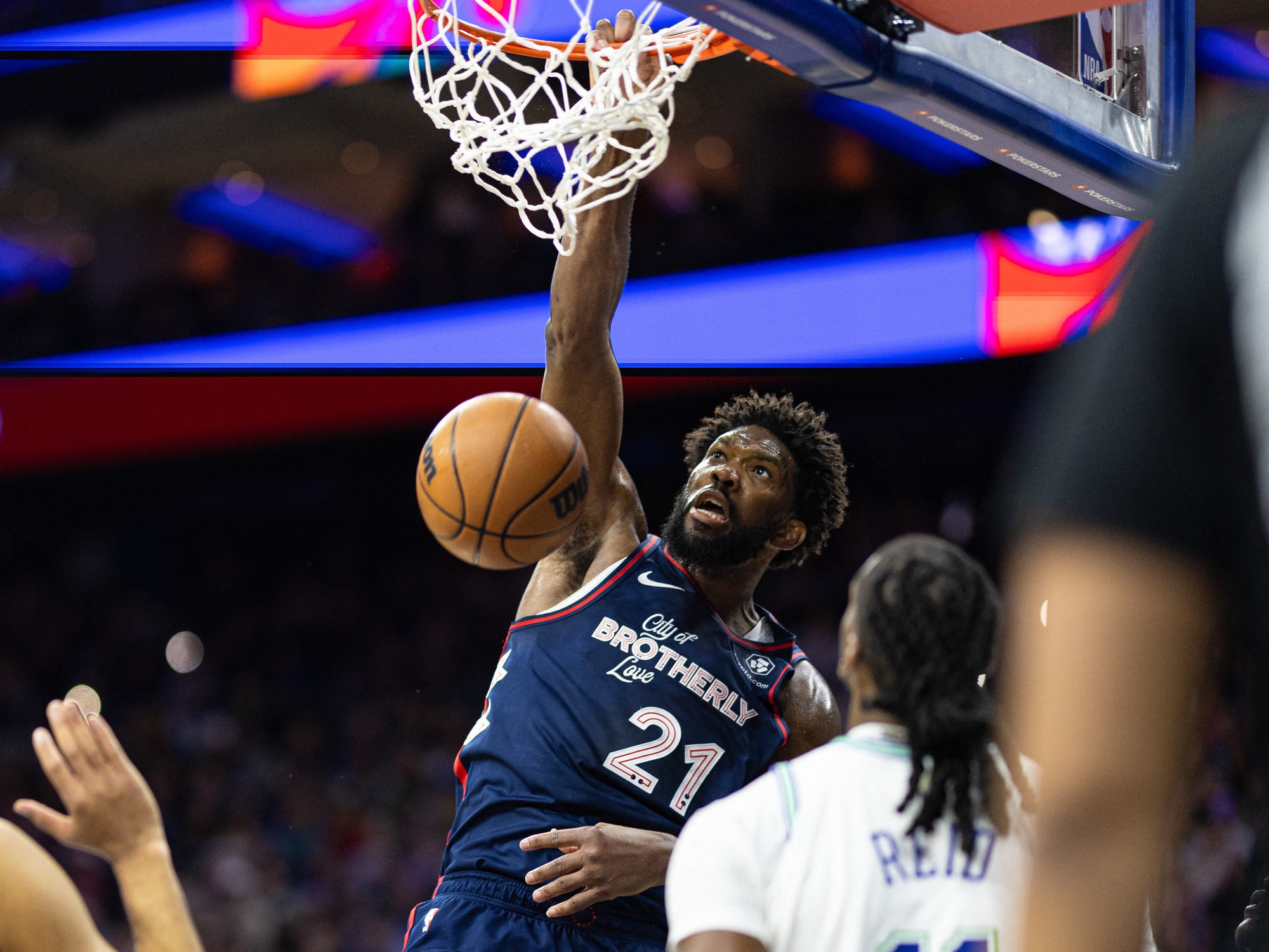 Joel Embiid phong độ hủy diệt, nối dài chuỗi trận 30-10 lên con số 12- Ảnh 2.