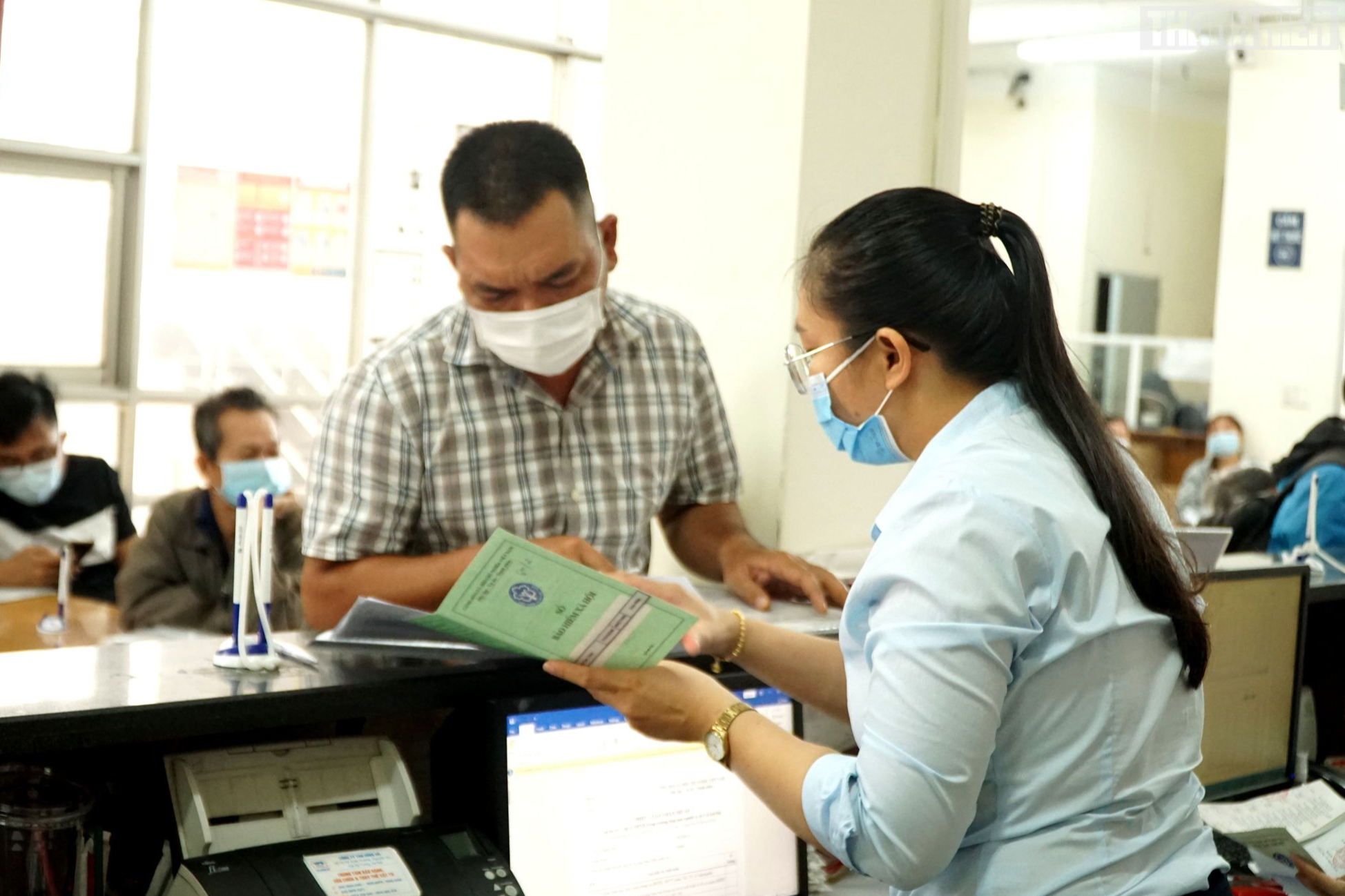 Quỹ bảo hiểm thất nghiệp kết dư hơn 67.000 tỉ đồng- Ảnh 1.