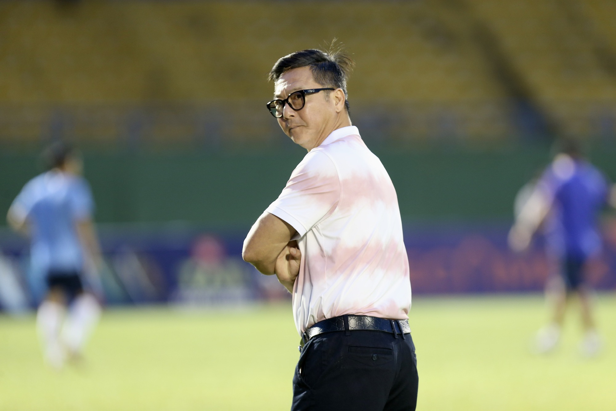 HLV Lê Huỳnh Đức tiết lộ lý do không ăn mừng khi học trò ghi bàn thắng- Ảnh 1.