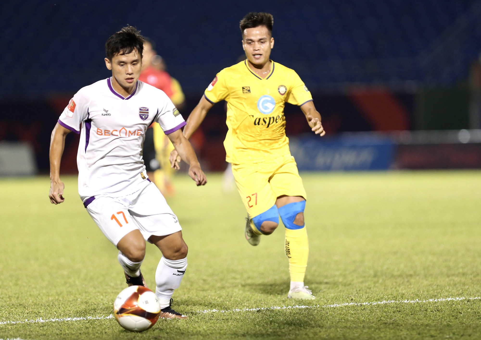 HLV Lê Huỳnh Đức tiết lộ lý do không ăn mừng khi học trò ghi bàn thắng- Ảnh 2.
