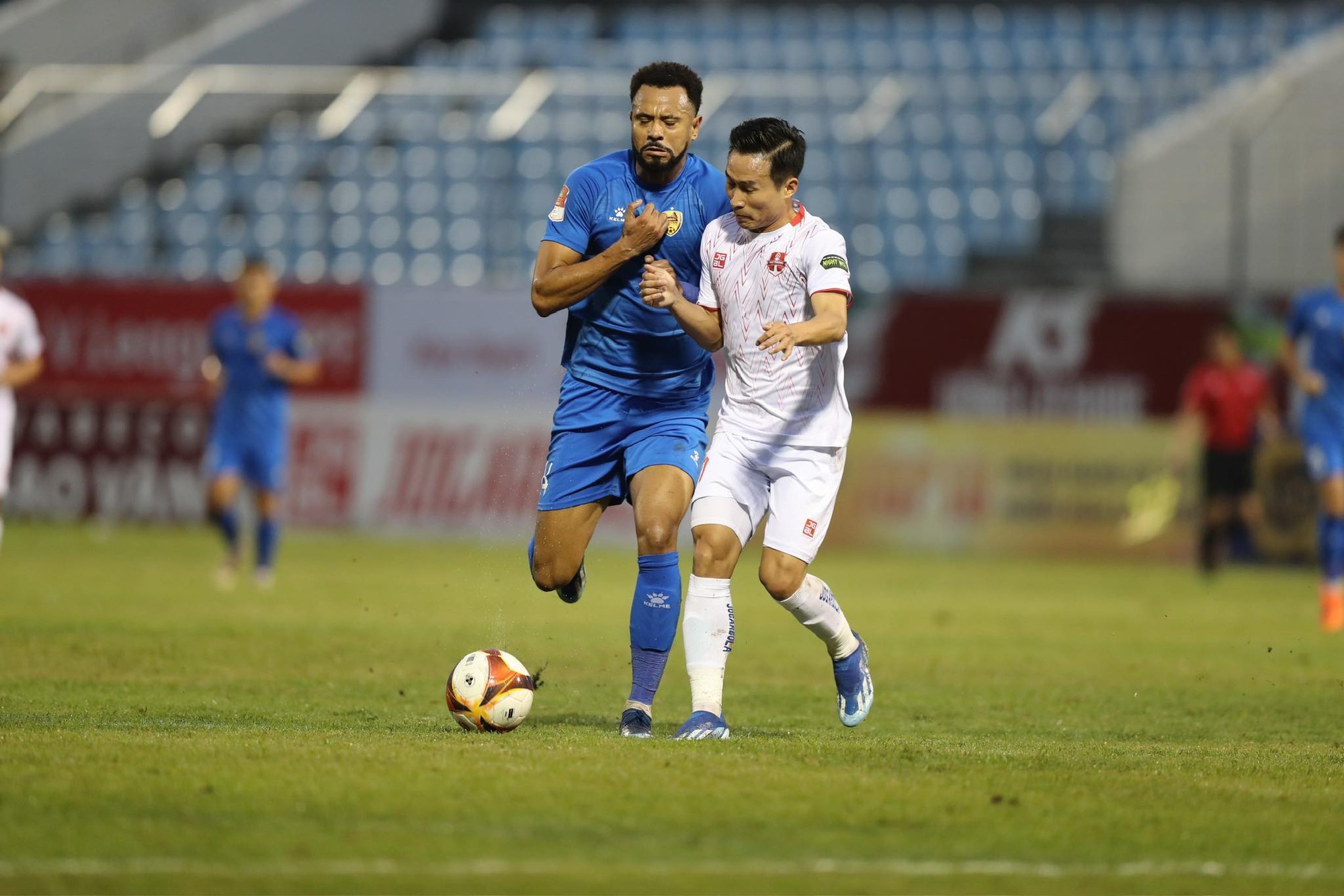 V-League: Trò cưng HLV Troussier lập công, CLB Quảng Nam thắng sốc đội Hải Phòng- Ảnh 1.