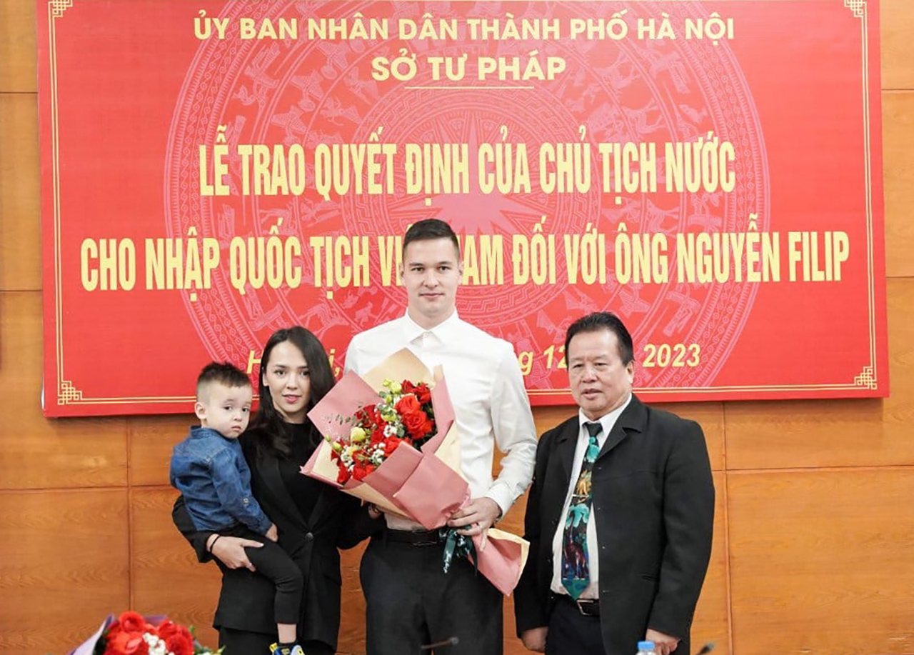 Thủ môn Nguyễn Filip: Tôi tự hào khi hát Quốc ca Việt Nam- Ảnh 3. Thủ môn Nguyễn Filip: Tôi tự hào khi hát Quốc ca Việt Nam- Ảnh 3.