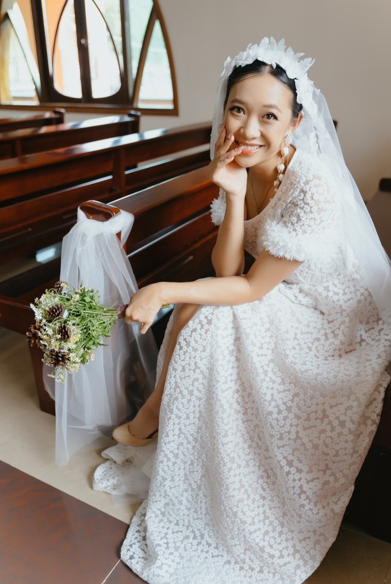 Cô gái tự may 9 chiếc váy cưới cho hôn lễ của mình- Ảnh 2.