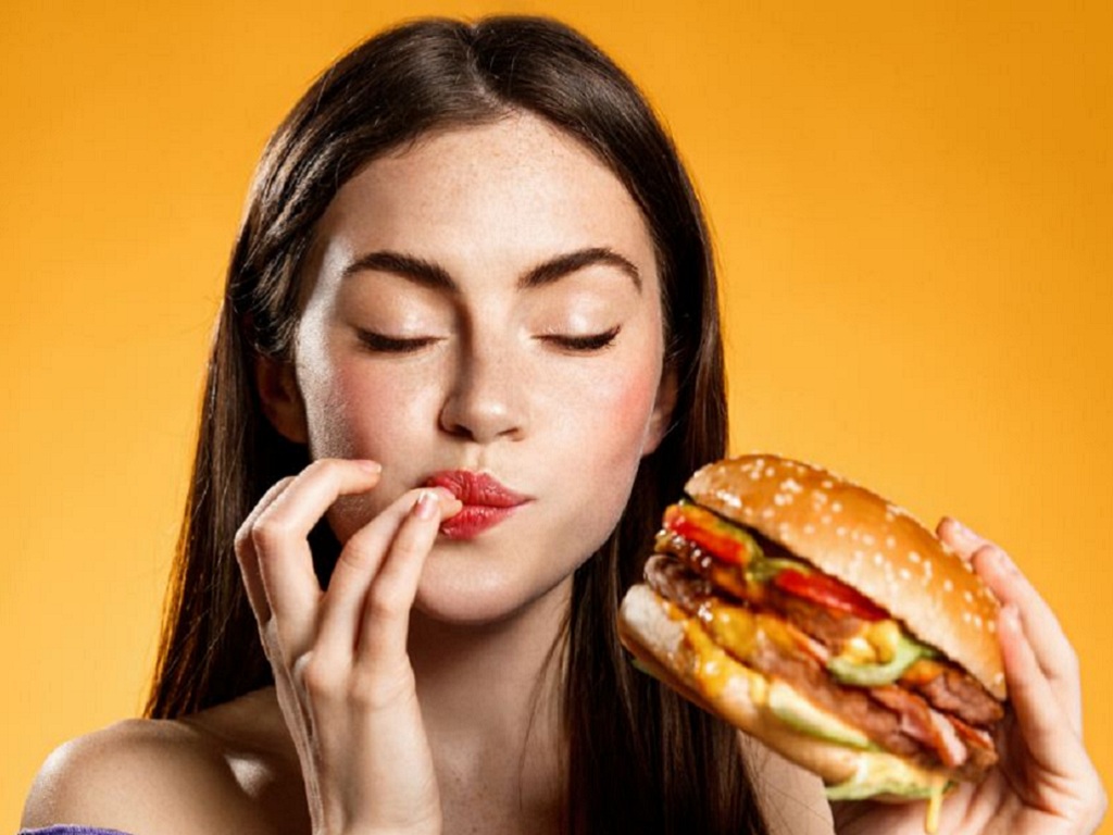 Thèm ăn liên tục: Cơ thể đang thiếu gì? - Ảnh 1.