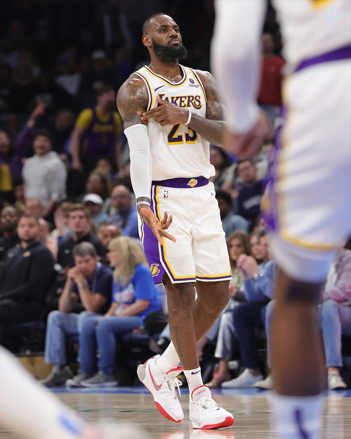 LeBron James hay nhất từ đầu mùa, Lakers tìm lại cảm giác chiến thắng- Ảnh 2.