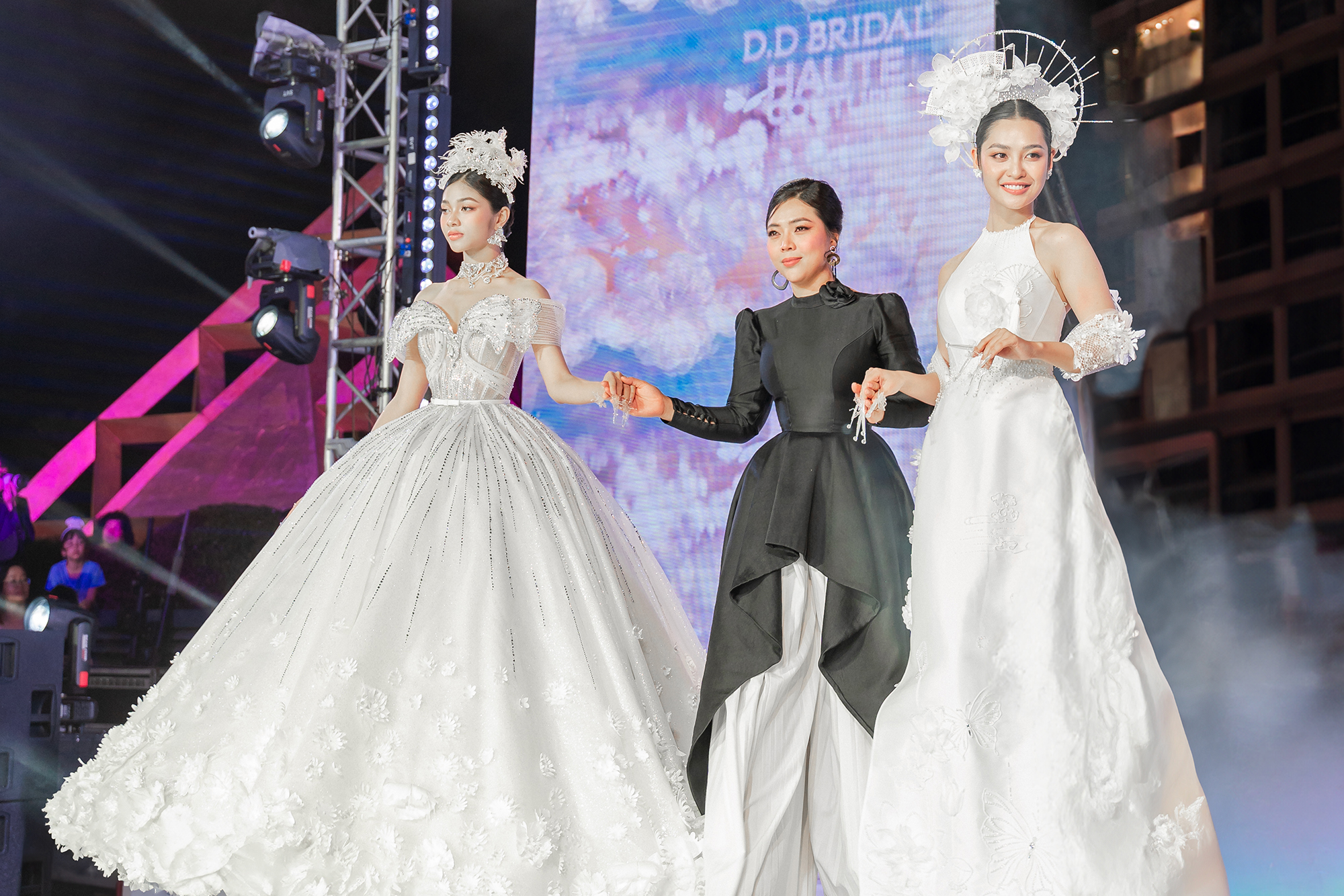 Hoa hậu Thế giới Ma Rốc diễn thời trang tại Việt Nam- Ảnh 6.