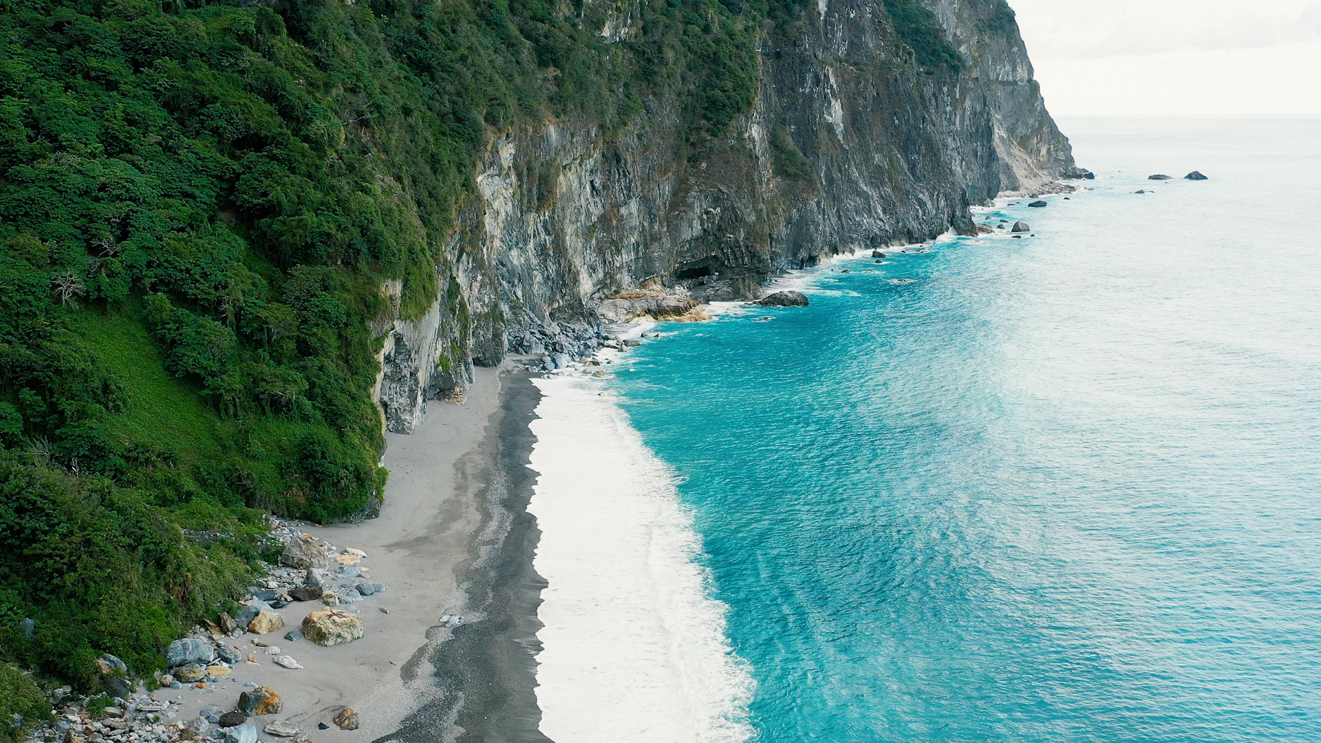 Khám phá Đài Loan thật khác với bãi biển xanh ngọc bích tuyệt đẹp- Ảnh 1.