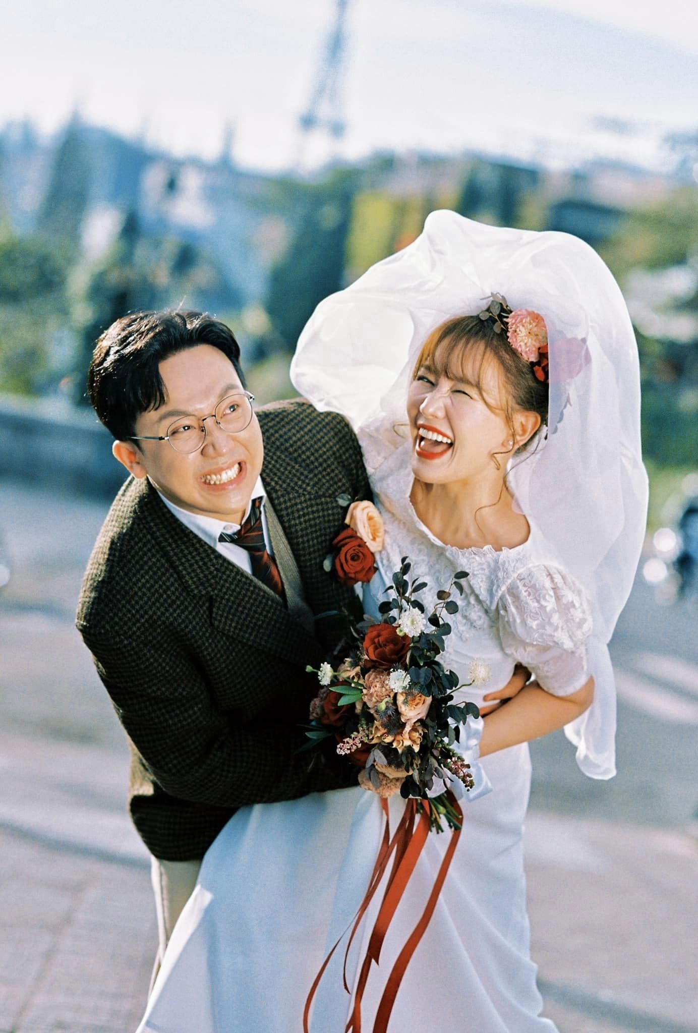 Trấn Thành tung ảnh kỷ niệm 7 năm ngày cưới- Ảnh 2.