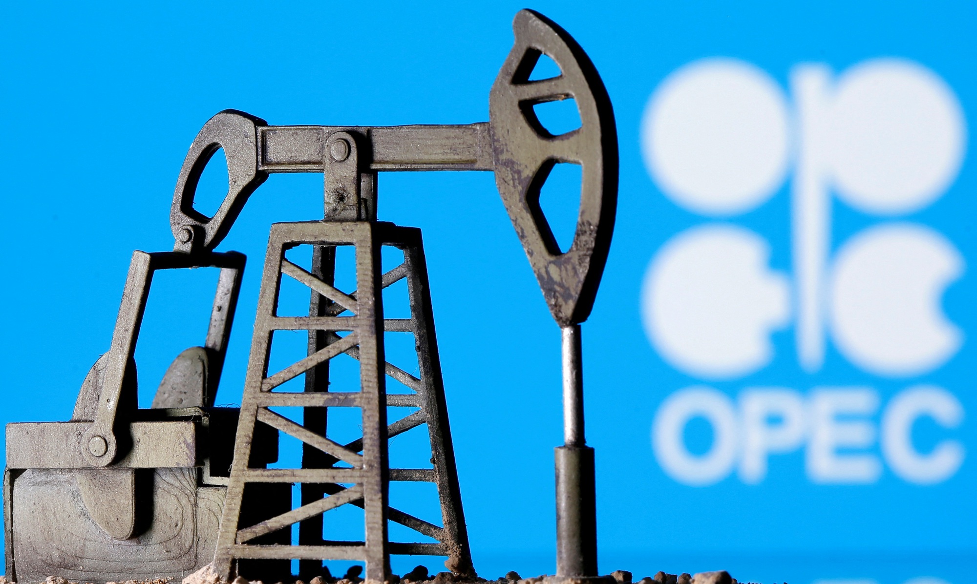 Điều gì đang chờ đợi thị trường dầu mỏ trong năm 2024?- Ảnh 1.