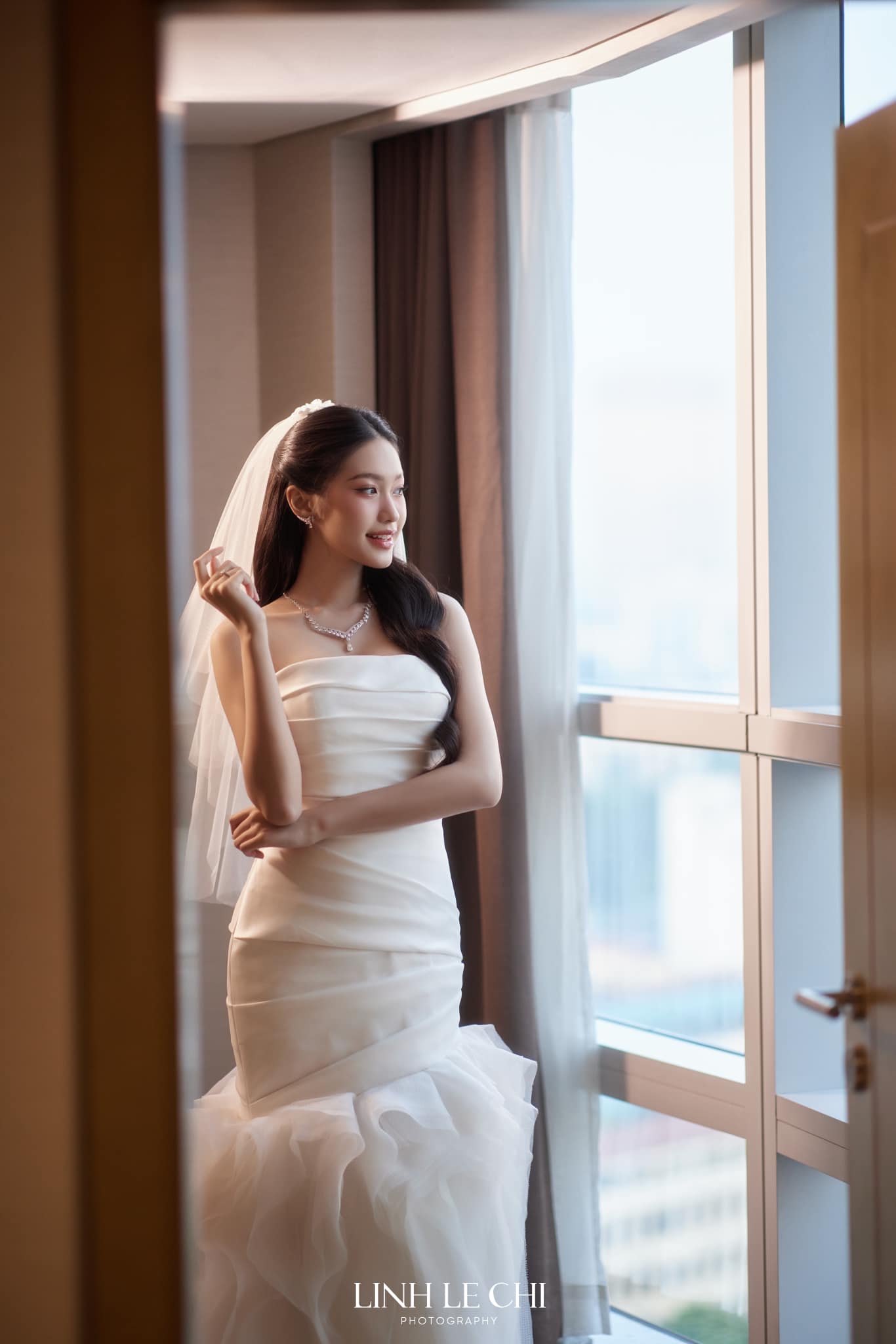 Xu hướng váy cưới được cô dâu sao Việt ưa chuộng bậc nhất năm 2023- Ảnh 14.