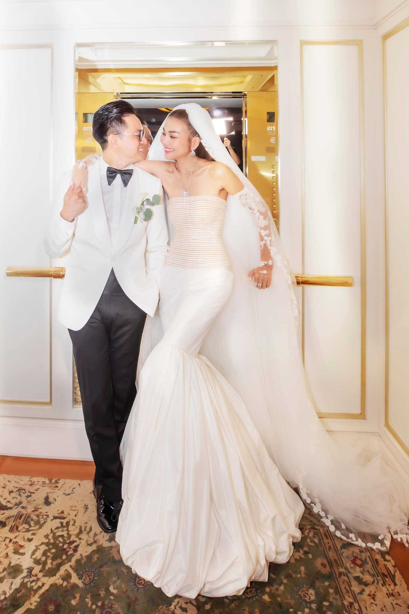 Xu hướng váy cưới được cô dâu sao Việt ưa chuộng bậc nhất năm 2023- Ảnh 13.