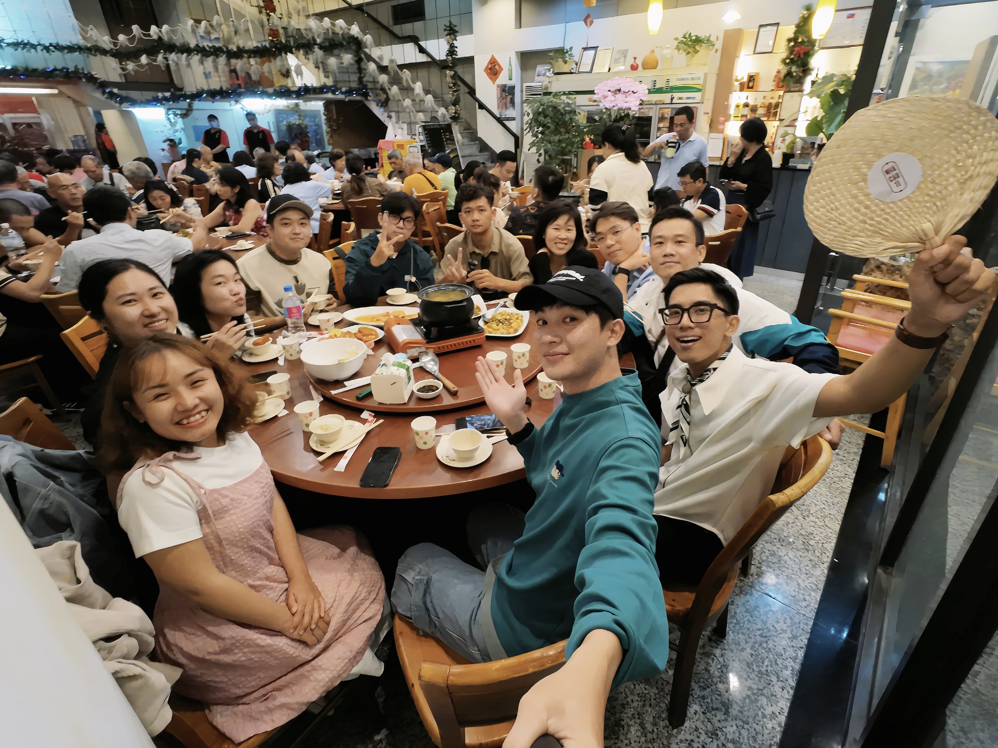 Tour du lịch cao cấp 'nâng lên hạ xuống' chiều lòng khách Việt- Ảnh 4. Tour du lịch cao cấp 'nâng lên hạ xuống' chiều lòng khách Việt- Ảnh 4.