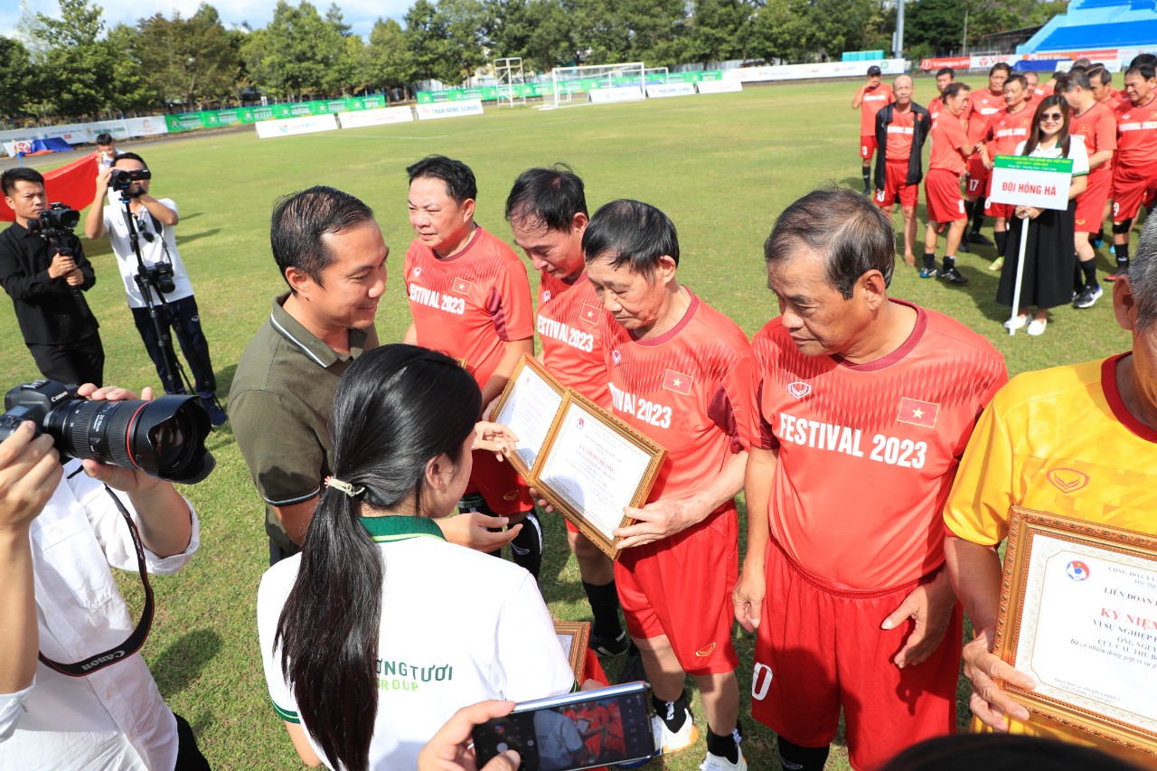 Lòng tri ân và những nụ cười các cựu cầu thủ bóng đá Việt Nam- Ảnh 6.