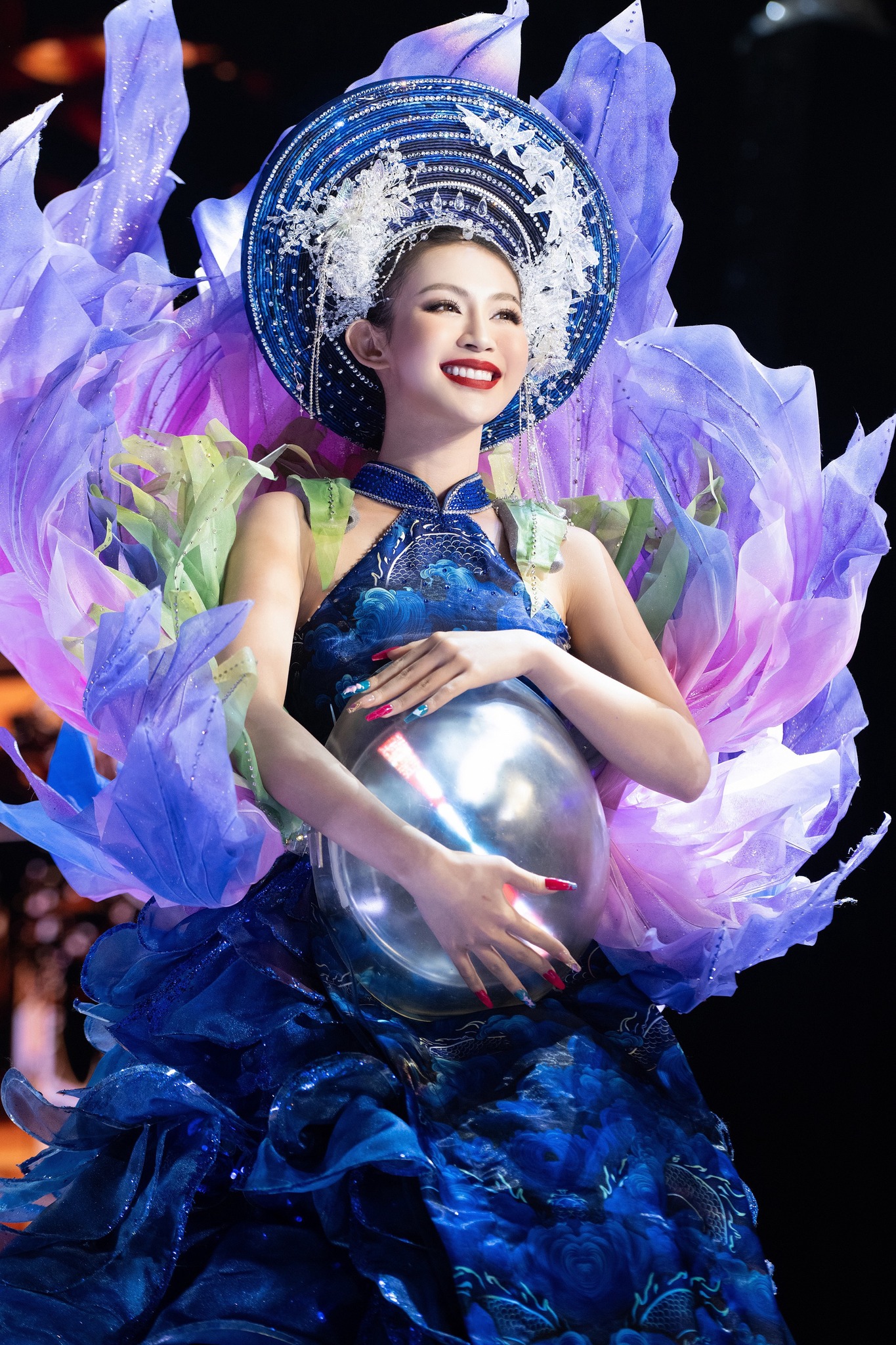 'Bản sao Đặng Thu Thảo' gây chú ý tại Hoa hậu Hoàn vũ Việt Nam - Ảnh 5.