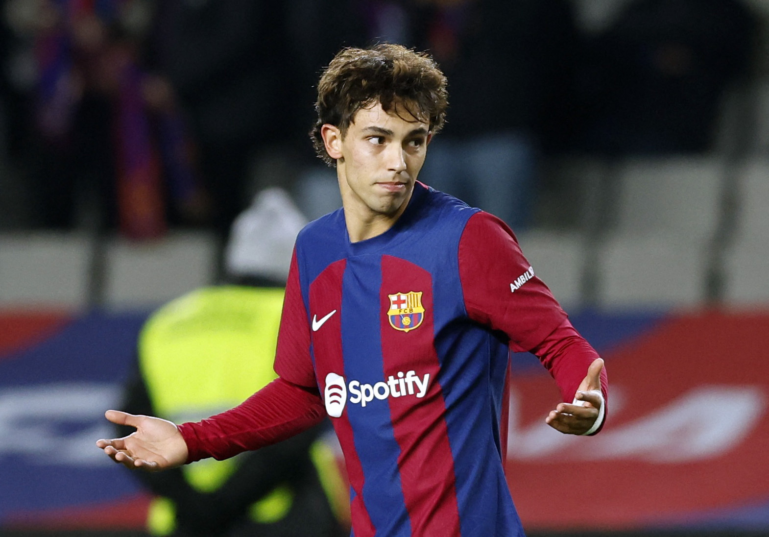 Joao Felix ăn mừng cuồng nhiệt khi ghi bàn giúp Barca đánh bại Atletico  Madrid